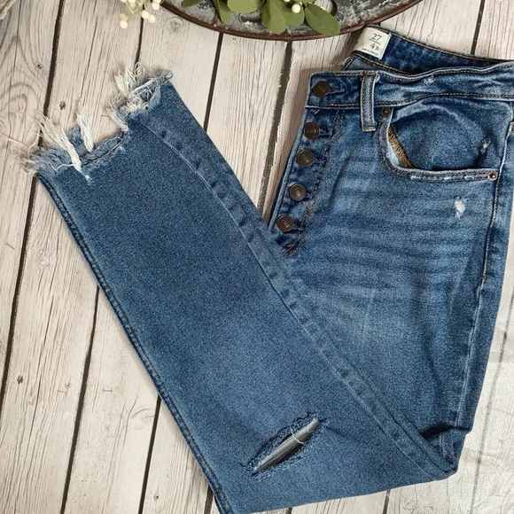 Abercrombie & Fitch Distressed Mom Jeans - Picture 4 of 10